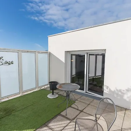 Apartmán Pleasant Love Nest With A Lovely Balcony *